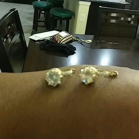 😍Crystal Earrings😍 - Picture 4 of 6